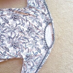 Chicos top never worn size 1